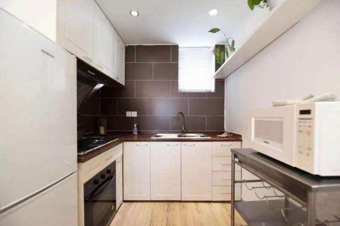 Modern 2brs/2baths & Terrace/heating@S Shanxi Rd & Line 1/10/12