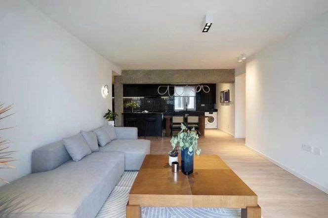 Modern 4brs with floor heating and balcony belong to Chang shou road CBD 