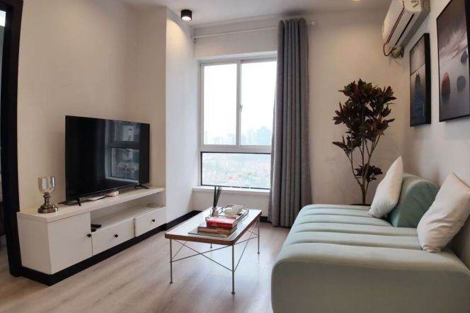 Elevator 1Br/1Lr/1Bt apt nr Jiangsu rd,M2/7/11/14