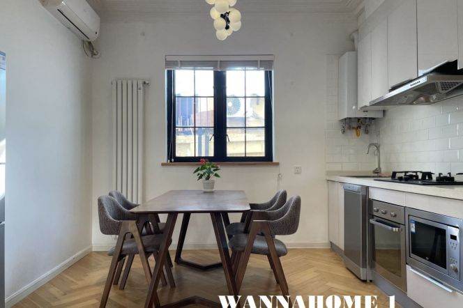 Modern&Spacious&Bright 3Bdrs 2Baths Apt+L1/10/12 South Shaanxi Rd+3F Walk Up+Nice Building