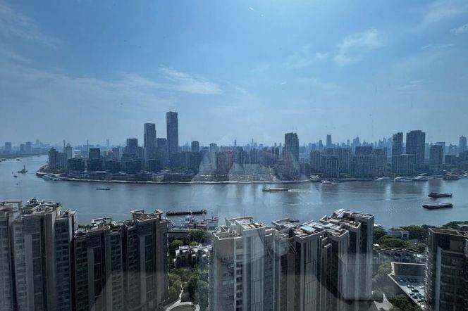 modern big 3brs good river view big living room modern furniture beside Huang pu river