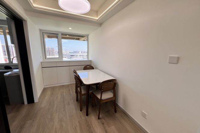 Brand new Quality 2br apt,CA,floor heating,close to Korean Town,Metro Line 9