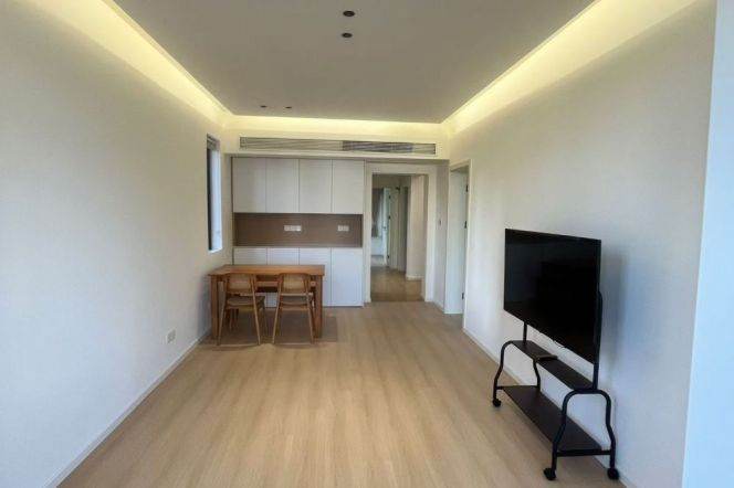 2 Brs with Brand-new Dec/Oven/Dryer, 90 sqm @ Jingan temple L2&7