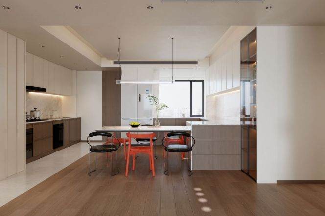 Brand new decoration 4brs with floor heating and balcony in Gubei area 