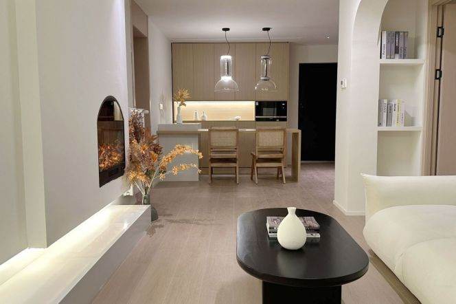 Modern/Spacious Highrise 2BR next to Jiaotong University 17.8K 