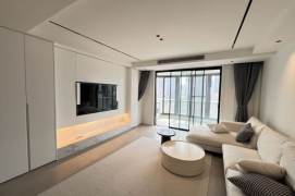 3 Brs, 2 Baths, Floor heating/Dish washer, 150 sqm, High rise building @ Hailun metro L4&10