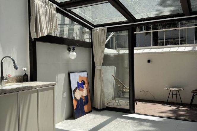 Spacaious 2Br +Yard +Sunshine room | Changshu rd metro L1/7 & Iapm | High ceiling