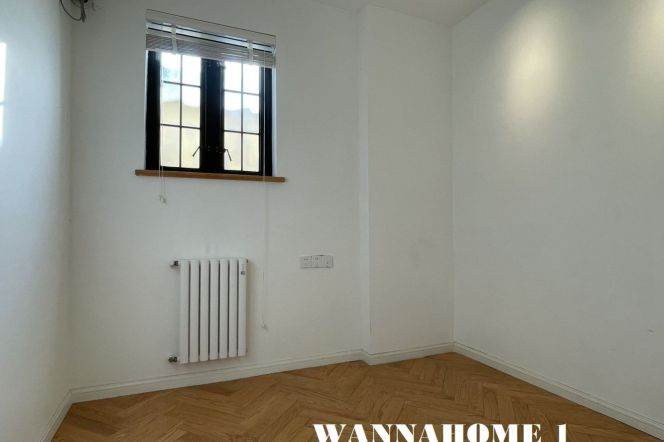 Modern&Spacious&Bright 3Bdrs 2Baths Apt+L1/10/12 South Shaanxi Rd+3F Walk Up+Nice Building