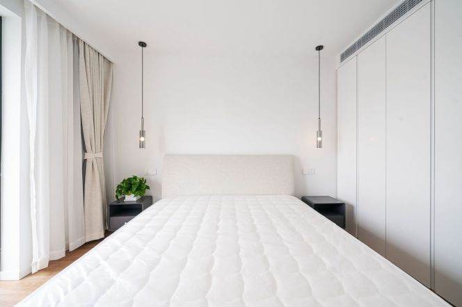 Wall Heating 2Br w. Balcony Yueyang Rd