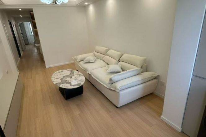 Cozy 2br near Jiangsu Rd L2/11