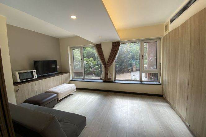Nice 2Brm With A 80Sqm Private Garden Near Line 2/11 Jiangsu Rd
