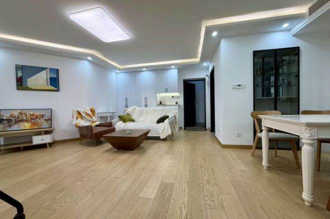 Cozy 3br with Floor Heating,0 Distance @Xujiahui St.