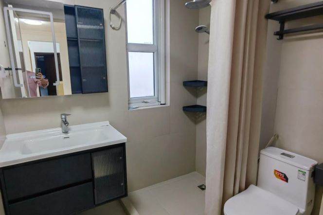 Good price 3 br next NYU shanghai, easy to L 8 LingZhaoXinCun St. + L 6/8/11