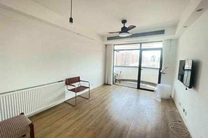 Furnished 1Br w. big Balcony Wall heating@Shaoxing Park 