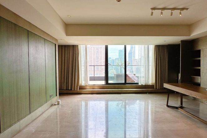 modern big 2brs big terrace nice river view modern furniture beside Su zhou river 34K