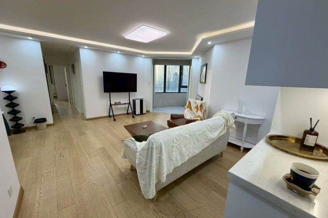 Cozy 3br with Floor Heating,0 Distance @Xujiahui St.