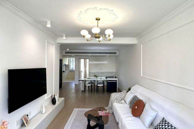 Modern 2brs with floor heating  and balcony belong to Tianzifang area 