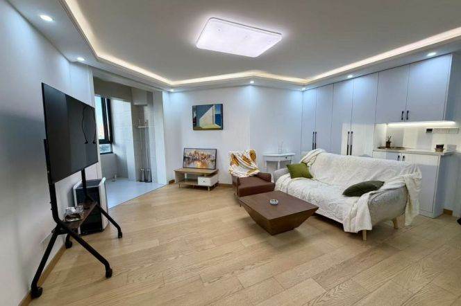 Cozy 3br with Floor Heating,0 Distance @Xujiahui St.