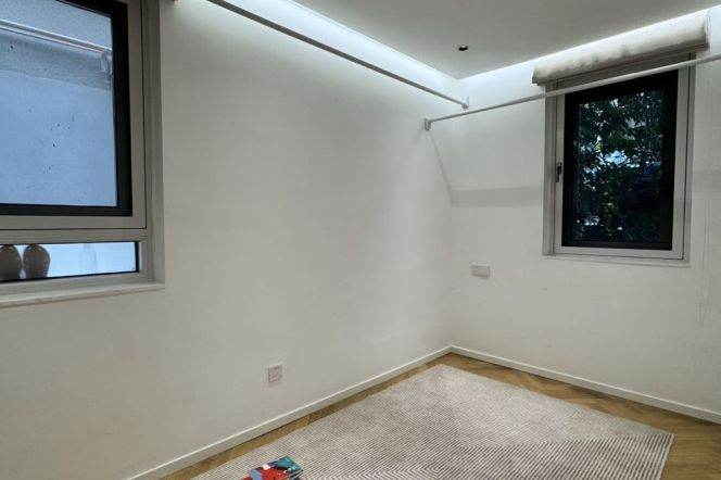 Spacaious 2Br +Yard +Sunshine room | Changshu rd metro L1/7 & Iapm | High ceiling