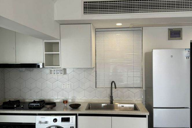 High-rise 2br/2bt Flat in Julu Road