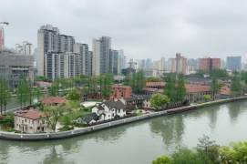 Brand new decoration 3brs with floor heating and balcony beside Su zhou river 