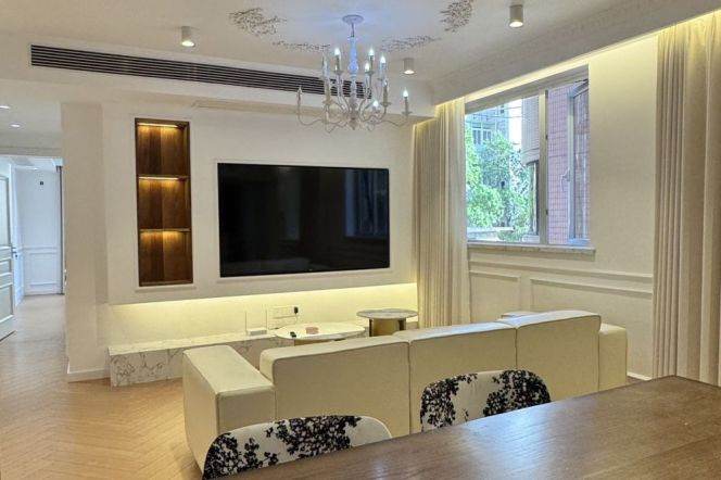 Spacious 1+1br + open balcony | West Nanjing rd Mt L2/12/13 | 15.9K