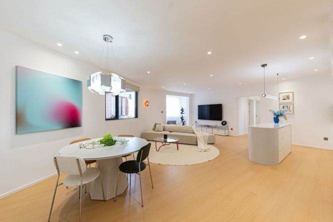 3 Brs, 2 Baths, Floor heating/Central ac/Dish washer, 150 sqm, Brand-new Dec @ Zhongshan park L2