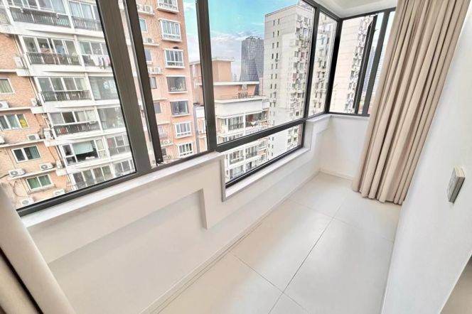 Lovely 3bedrooms elevator apt +Floor heating+central AC+oven@Hongqiao Rd