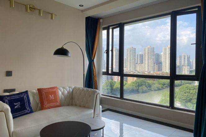 Nice open balcony Green compound 1br   /  Spacious / Bright / Modern/ Quiet / Elevator
