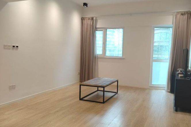 Elevator 2br-2bath@Zhengning Road,Close Anfu Road/Wukang Road