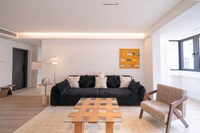 Xujiahui| 121 sqm 2BR | Central AC & Floor Heating brand new renovation 