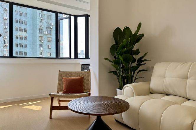 jiangsu rd station one bedroom