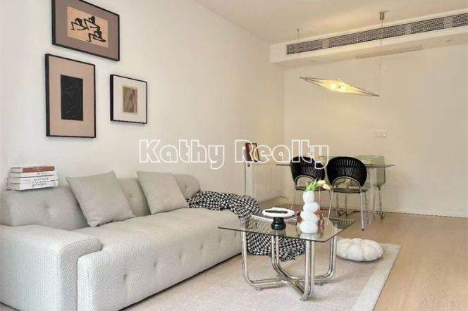 Brand new Deco 1BR APT Yueyang Rd 9.5k