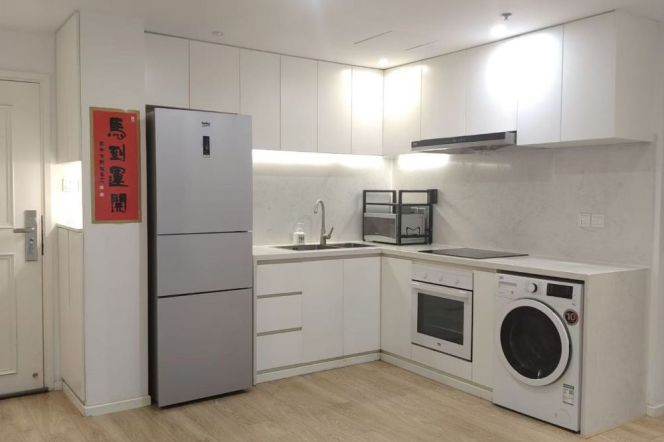 Elevator 2br-2bath@Zhengning Road,Close Anfu Road/Wukang Road