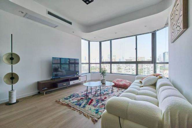 3+1 rooms, 2 Baths, Floor heating/Dish washer, 170 sqm @ Dapuqiao station L9