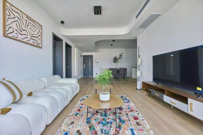 3+1 rooms, 2 Baths, Floor heating/Dish washer, 170 sqm @ Dapuqiao station L9