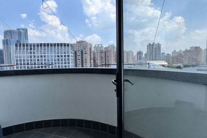 Standard 1Br Apt + balcony /Jianguo rd / South Shanxi rd /Iapm/11.6K