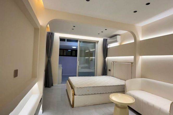 Zhenbei No.2 Community — Designer 1BR with Private Garden — 7800 RMB