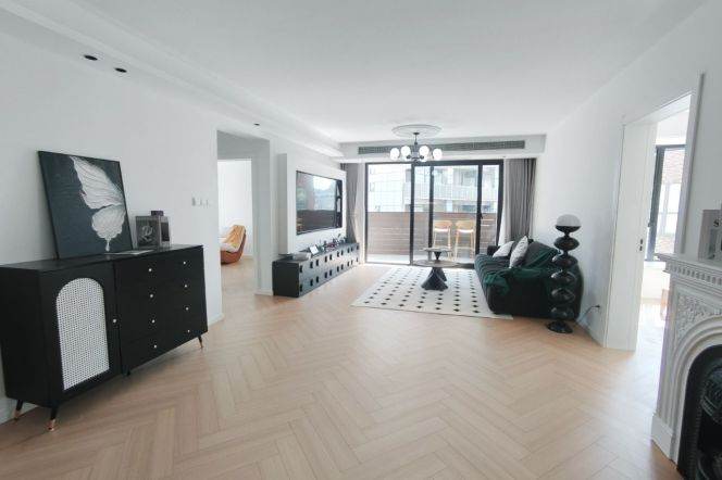 Gubei golden street 3BR 2BA | Elevator With Parking | Floor Heating
