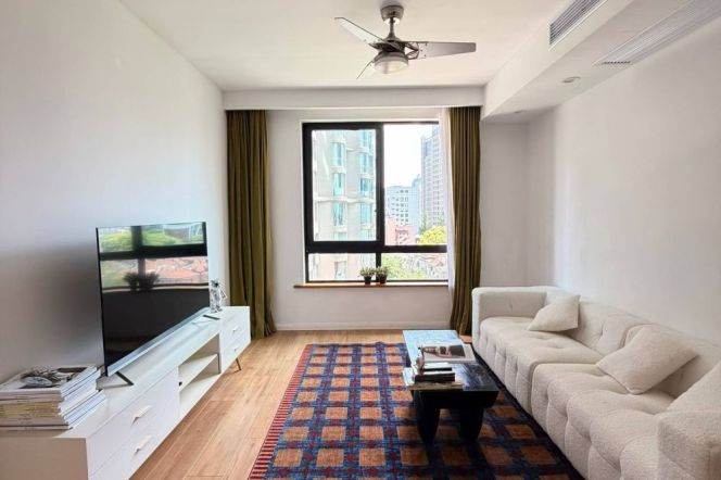 12.5k Nice 1Br with floor heating in Yunhe Garden Nr Jing'an Temple line2/7/14