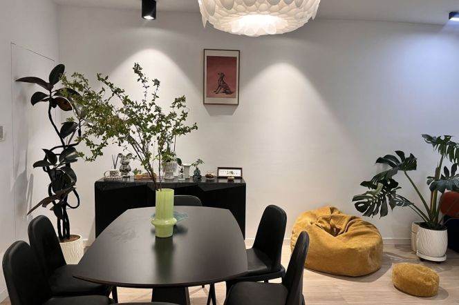 Elegant Ground-Floor Residence 150sqm with 30m² Garden nr Changshu Rd Station