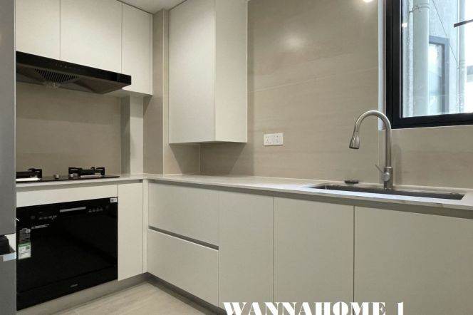 Spacious&Bright&New 3Bdrs 2Baths+Stunning Su ZHou Creek View+L13 Jiang Ning Rd/Great Compound