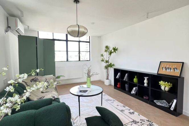 Duplex 2br near Jiangsu Rd M2/11