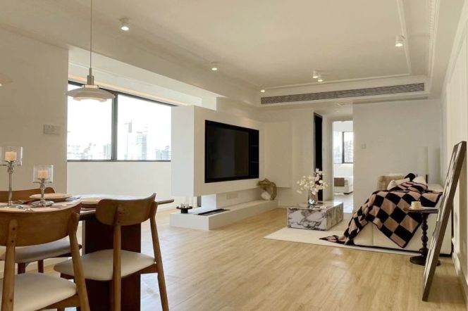Bright&Spacious&Modern 2Bdrs 1Bath Apt+Su Zhou Creek+L7/13 Chang Shou Rd+Large Balcony