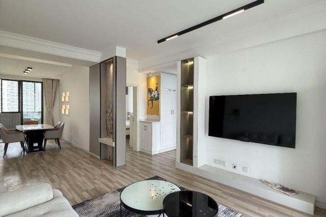 Spacious 2BR 2BA 130m² in Lianyang Community | Century Park