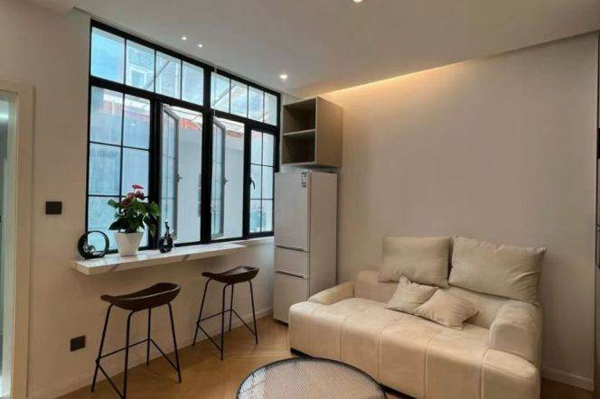 Modern 1Br/1Lr/1Bt apt nr Jingan temple,M2/7/14