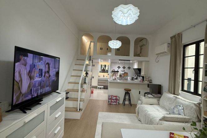 Good location nice 1br 1lr w high-end appliances near IAPM and Jiashan rd Line 9/12 