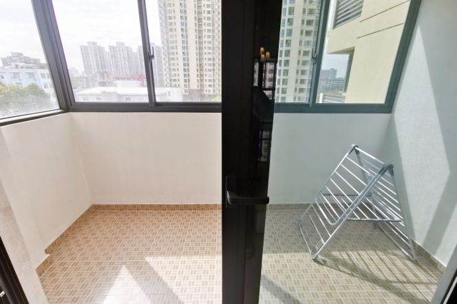 Spacious 2BR near Caohejing /Line 12 Hongcao Rd. 