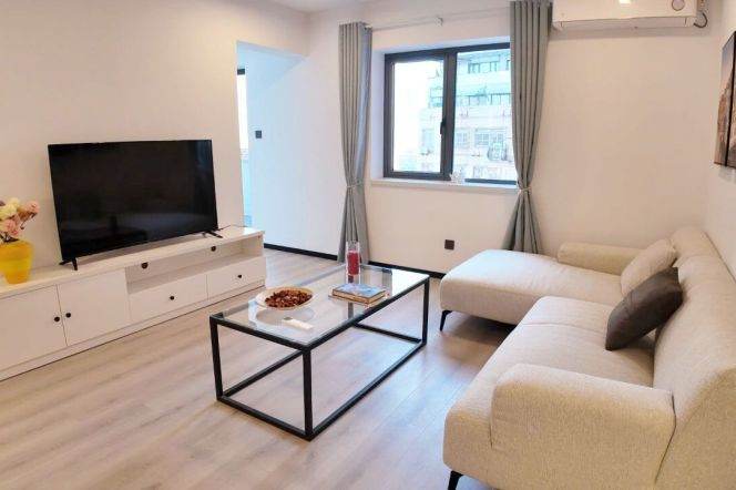 Spacious 2BR+2BA Near Jiangsu Rd with Balcony/Floorheaing 18.5K 