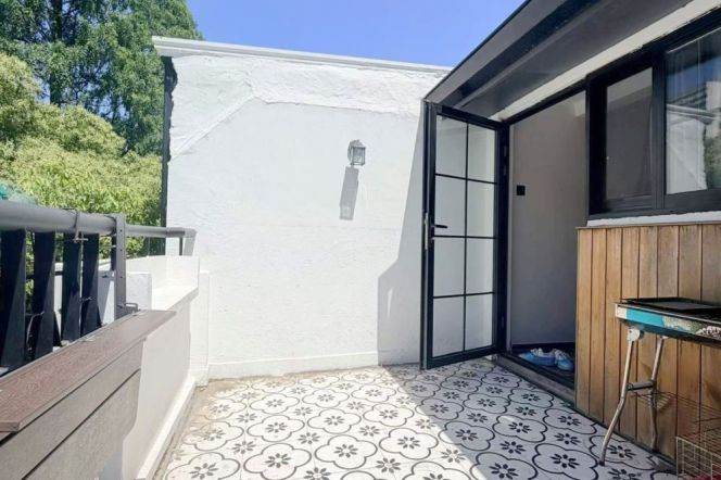 Character Nanchang/Maoming Rd 3BR+2BA with Terrace/Wallheating 18.2K 
